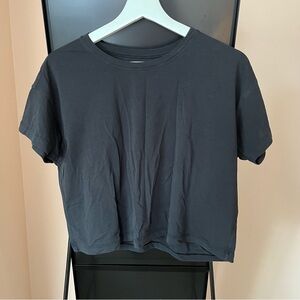 Lululemon Cates Crop Tee in Black Size 6